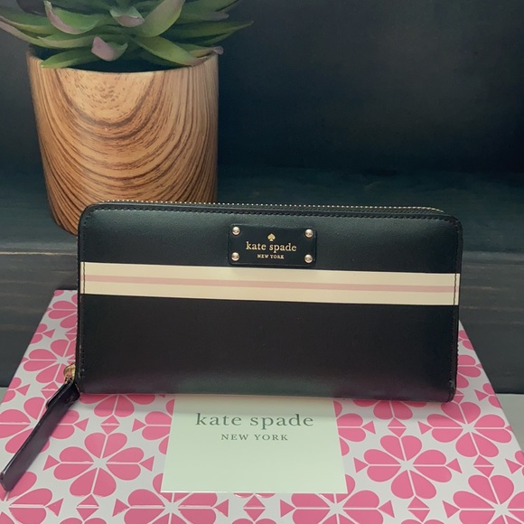 kate spade Handbags - •Kate Spade Wallet